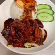 DI R22 Blossom Pork Belly on Rice 花城花肉饭 